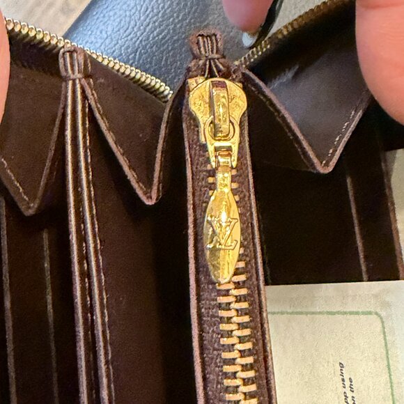 Louis Vuitton Amarante Monogram Vernis Zippy Wallet - Picture 16 of 16